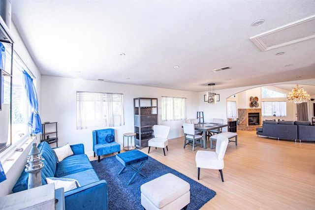 2715 S Centre City Parkway, Escondido, CA 92025