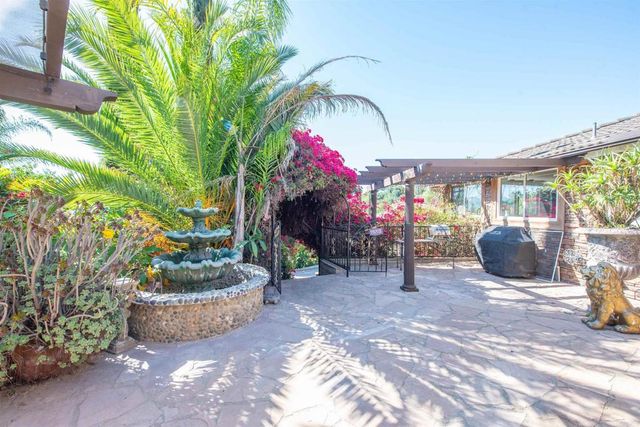 2715 S Centre City Parkway, Escondido, CA 92025