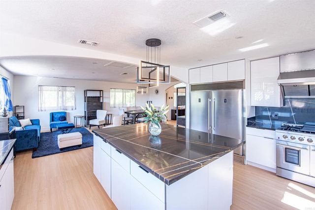 2715 S Centre City Parkway, Escondido, CA 92025