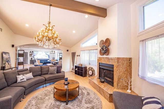 2715 S Centre City Parkway, Escondido, CA 92025