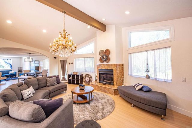 2715 S Centre City Parkway, Escondido, CA 92025