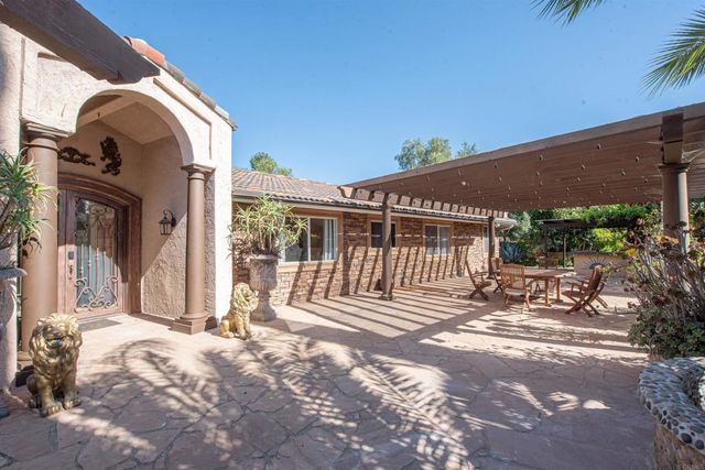 2715 S Centre City Parkway, Escondido, CA 92025