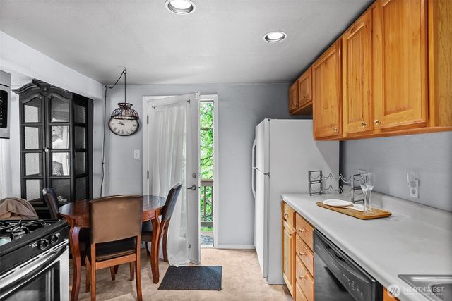 2569 E Williams Lane, Port Orchard, WA 98366