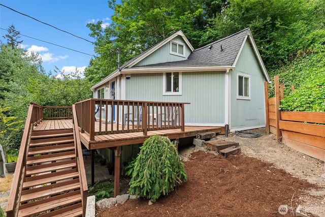 2569 E Williams Lane, Port Orchard, WA 98366