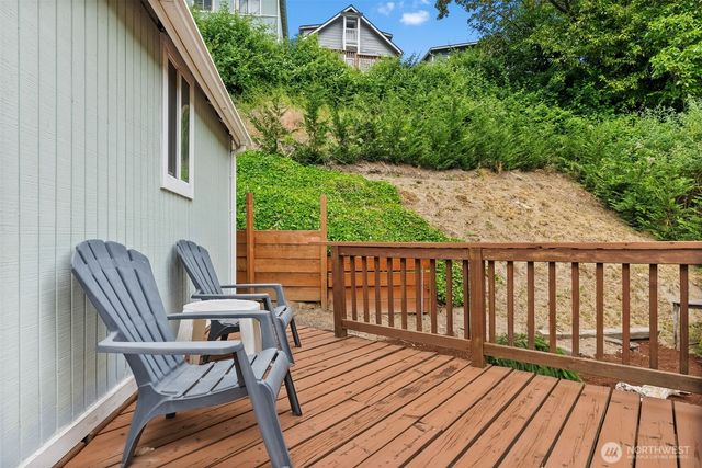 2569 E Williams Lane, Port Orchard, WA 98366