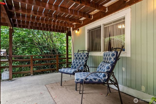 2569 E Williams Lane, Port Orchard, WA 98366