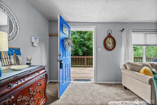 2569 E Williams Lane, Port Orchard, WA 98366