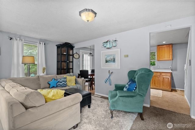 2569 E Williams Lane, Port Orchard, WA 98366