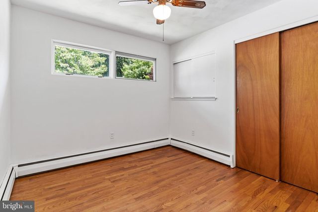 902 APPLE DR, Mechanicsburg, PA 17055