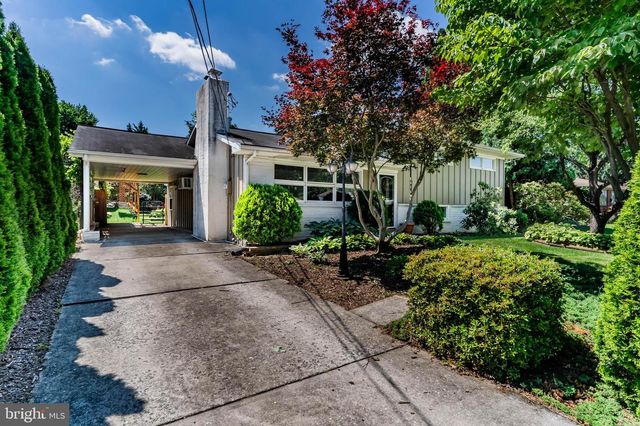 902 APPLE DR, Mechanicsburg, PA 17055