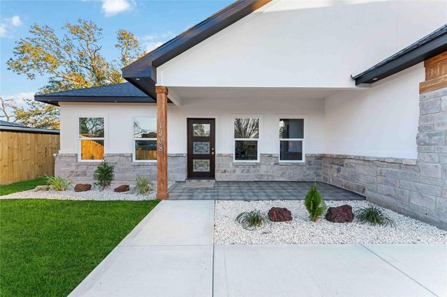 1208 Richard Avenue, Pasadena, TX 77506