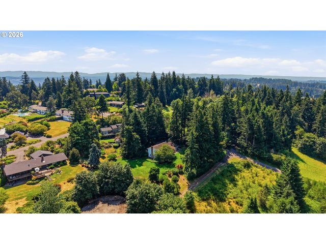 645 BERGIS Rd, Lake Oswego, OR 97034