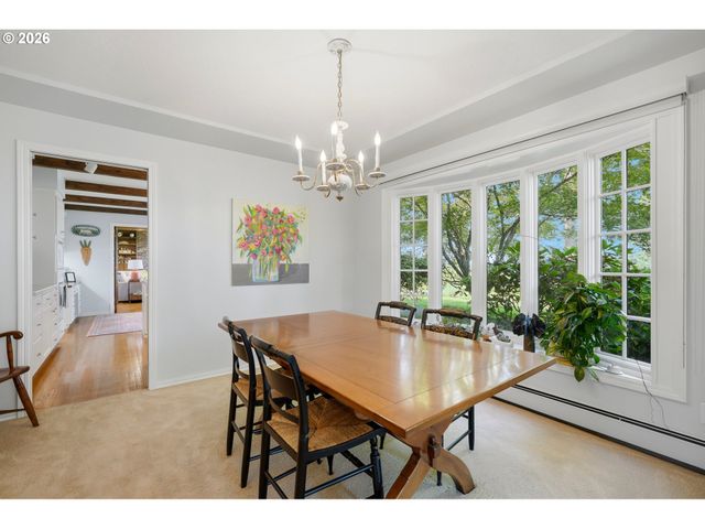 645 BERGIS Rd, Lake Oswego, OR 97034