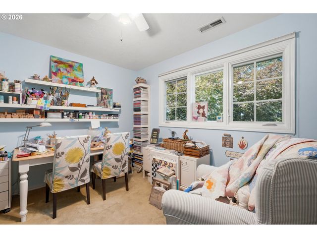 645 BERGIS Rd, Lake Oswego, OR 97034
