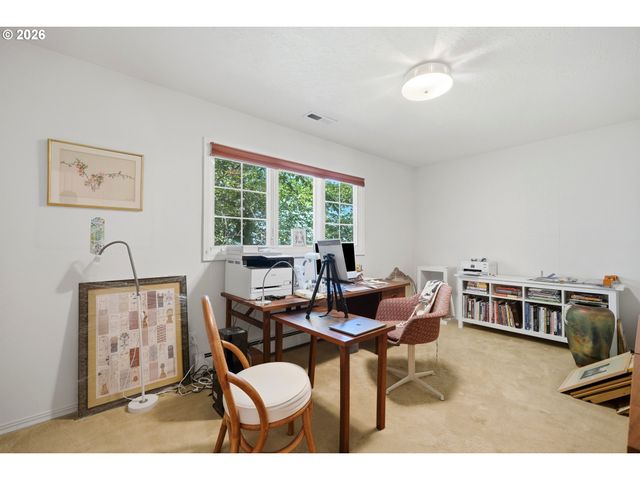 645 BERGIS Rd, Lake Oswego, OR 97034