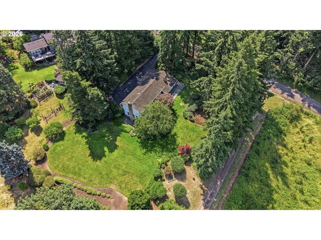 645 BERGIS Rd, Lake Oswego, OR 97034