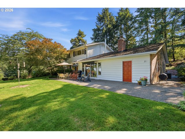 645 BERGIS Rd, Lake Oswego, OR 97034