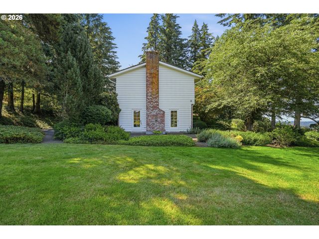 645 BERGIS Rd, Lake Oswego, OR 97034