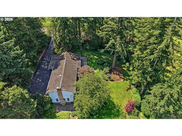 645 BERGIS Rd, Lake Oswego, OR 97034