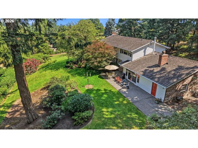 645 BERGIS Rd, Lake Oswego, OR 97034