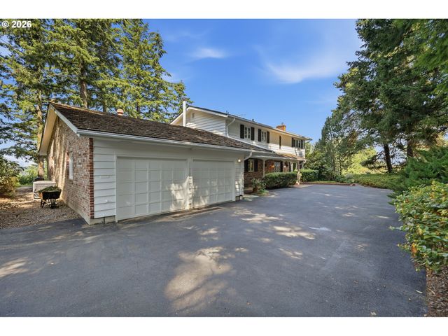 645 BERGIS Rd, Lake Oswego, OR 97034