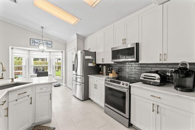 2538 Egret Lake Drive, Greenacres, FL 33413