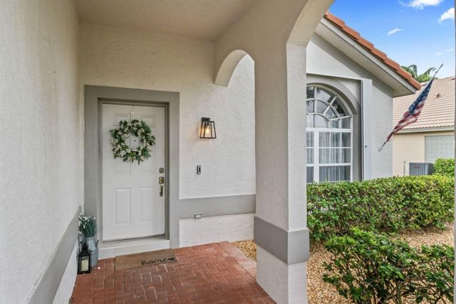 2538 Egret Lake Drive, Greenacres, FL 33413