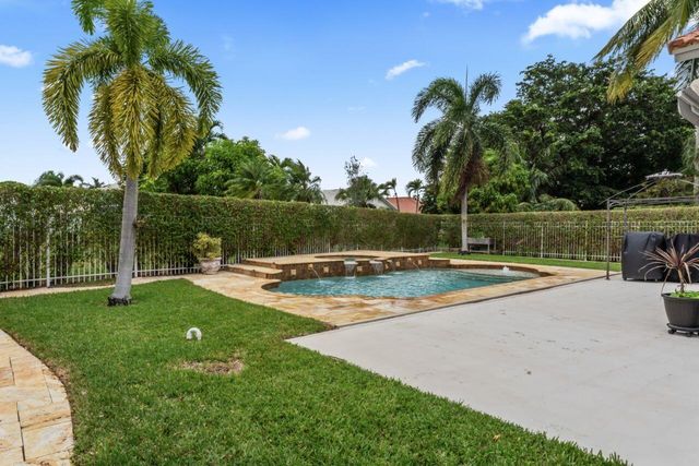 2538 Egret Lake Drive, Greenacres, FL 33413