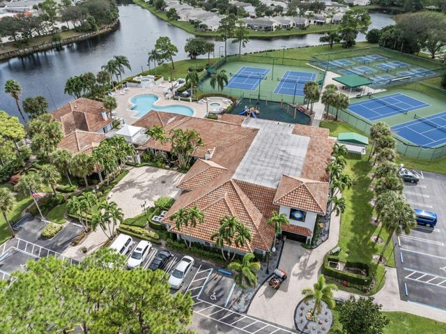 2538 Egret Lake Drive, Greenacres, FL 33413