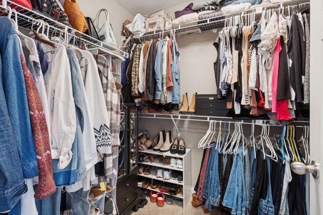 1135 Moers Drive, Chaska, MN 55318