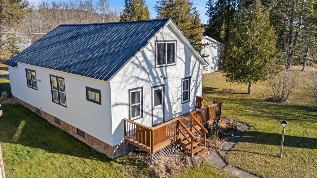 556 5th Avenue, Calumet, MN 55716