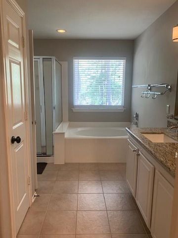 30 Peachridge Place, The Woodlands, TX 77382