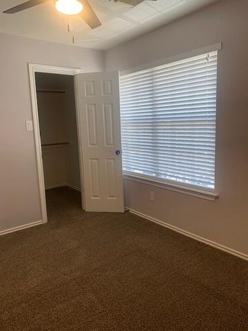 30 Peachridge Place, The Woodlands, TX 77382