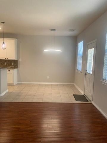 30 Peachridge Place, The Woodlands, TX 77382