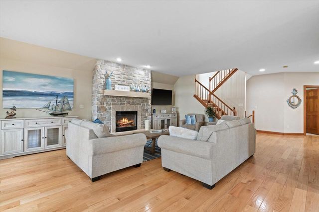 W179S6769 Muskego DRIVE, Muskego, WI 53150
