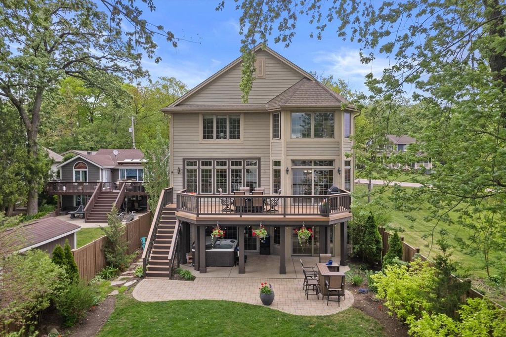 W179S6769 Muskego DRIVE, Muskego, WI 53150