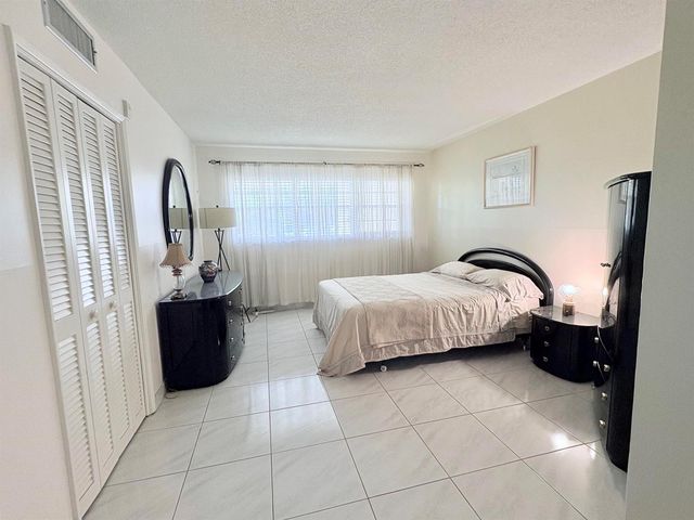 2671 S Course Drive S 108, Pompano Beach, FL 33069
