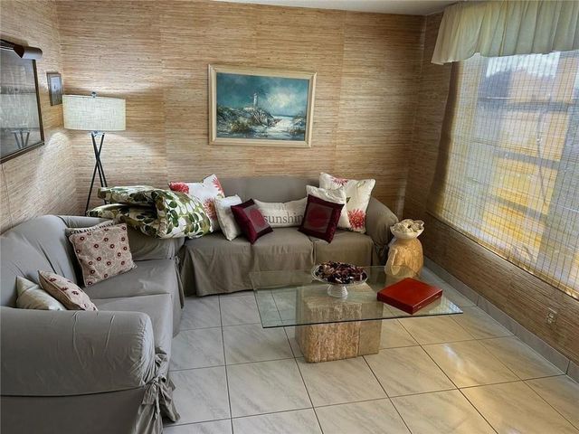 2671 S Course Drive S 108, Pompano Beach, FL 33069