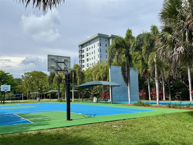2671 S Course Drive S 108, Pompano Beach, FL 33069