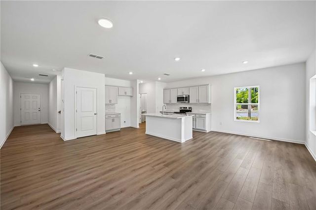 6780 Armonia Drive SW, Mableton, GA 30126