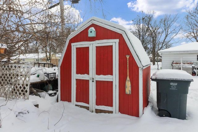 742 Sheridan Springs ROAD, Lake Geneva, WI 53147