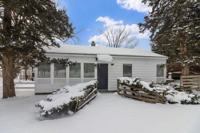 742 Sheridan Springs ROAD, Lake Geneva, WI 53147