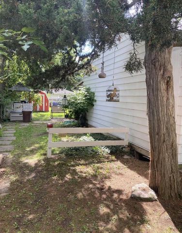 742 Sheridan Springs ROAD, Lake Geneva, WI 53147