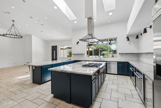 225 W ORCHID Lane, Phoenix, AZ 85021