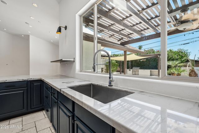 225 W ORCHID Lane, Phoenix, AZ 85021