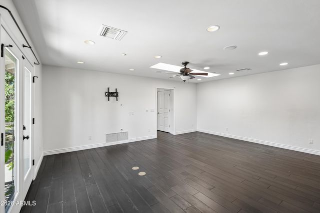 225 W ORCHID Lane, Phoenix, AZ 85021