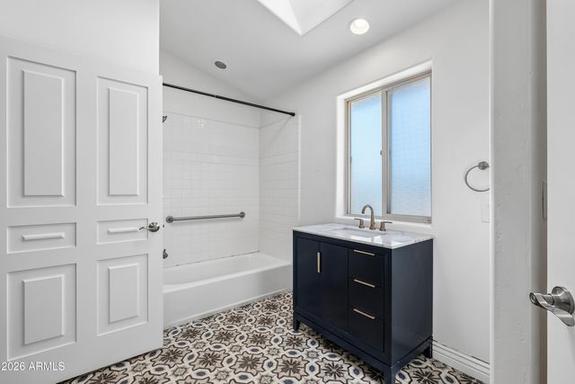 225 W ORCHID Lane, Phoenix, AZ 85021