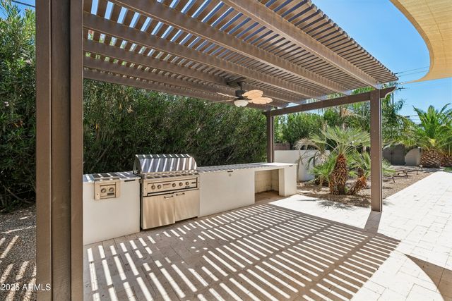 225 W ORCHID Lane, Phoenix, AZ 85021
