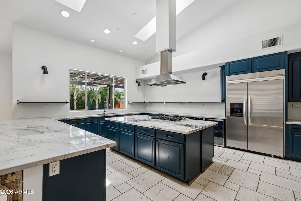 225 W ORCHID Lane, Phoenix, AZ 85021 — photo 2