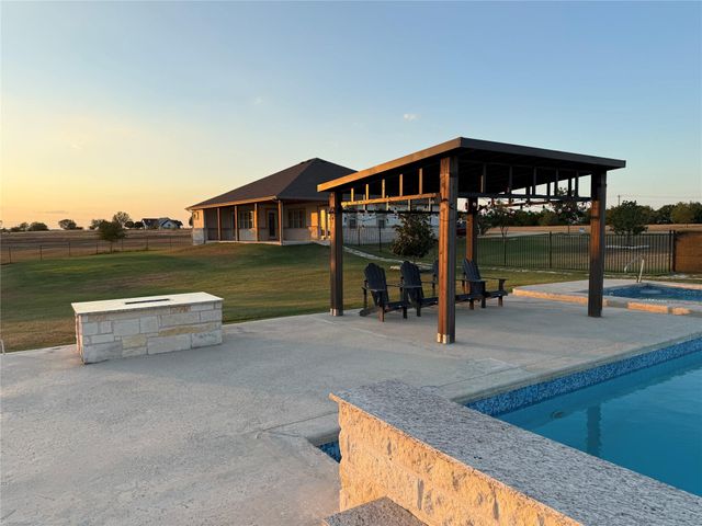 474 Peck, Kyle, TX 78640